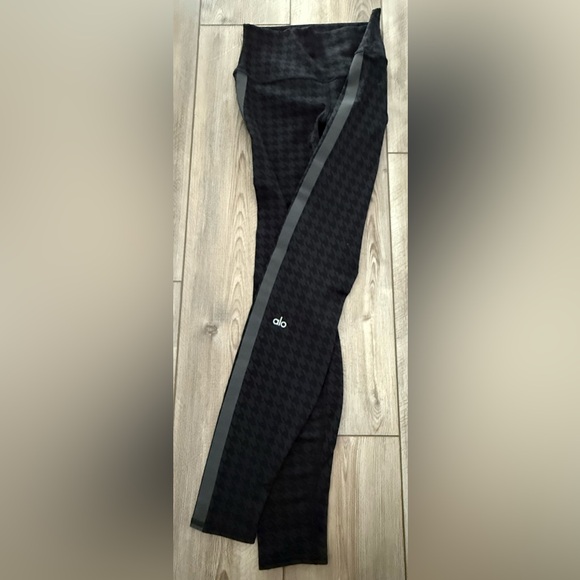 alo leggings - Picture 1 of 4
